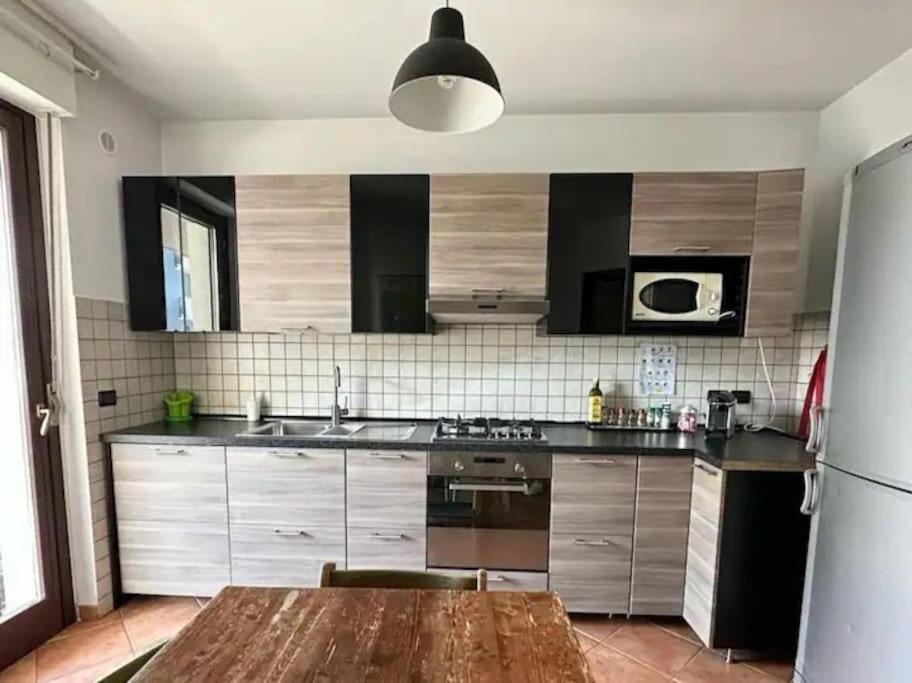 Casa Alpi 44 - Two Bedroom Flat With Huge Balcony Pescara Kültér fotó
